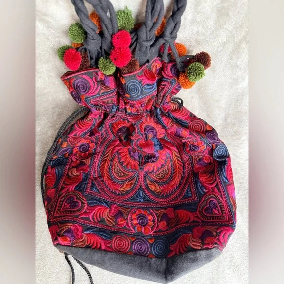 Disney Parks x Lumily | Handmade Embroidered Boho Tassel Bag – Thailand - Picture 3 of 10